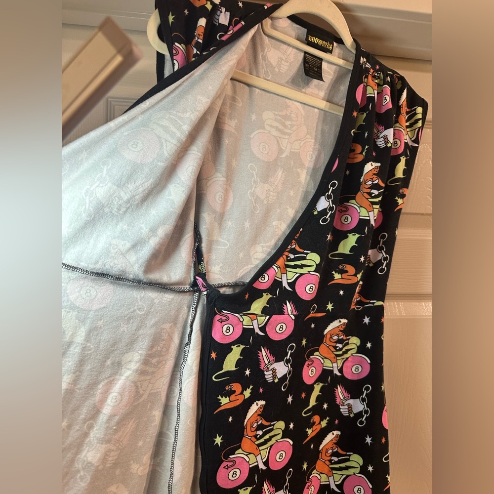 🖤 Nooworks Dahlia Wrap Dress – “Mean Machine” Print 🐈‍⬛🎱 - Picture 5 of 8